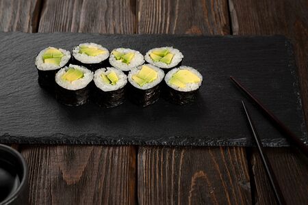 Авокадо маки 