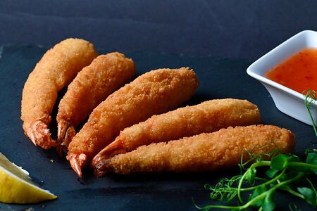 Тигровая креветка в панировке панко