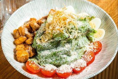 Цезарь с курицей