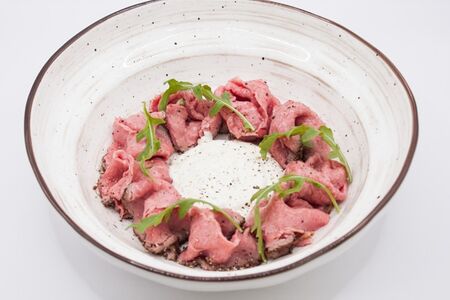 Ростбиф с соусом нисуаз