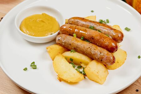 Острые свиные колбаски