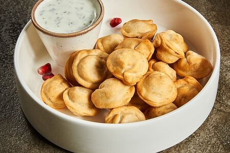 Чучвара жареная с говядиной с мацони