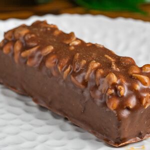 Пирожное Сникерс