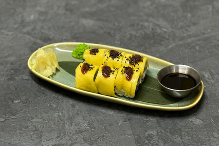 Роллы с манго