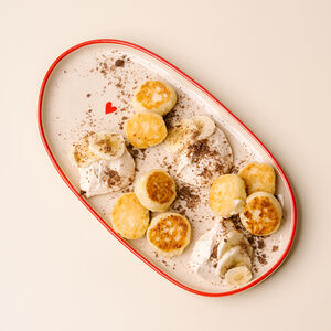 Бэби-сырники с муссом Коровка