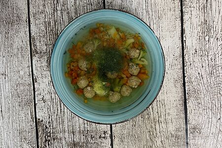 Суп с фрикадельками