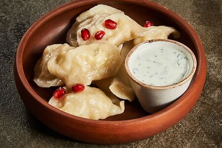 Квери с соусом мацони