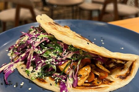 Роти Сычуаньский с чукой и печёным перцем