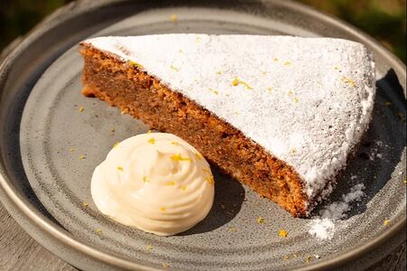 Шоколадный торт Капрезе с кремом из творожного сыра