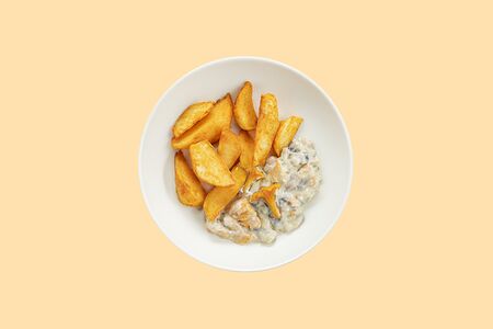 Картофель Айдахо с лисичками и шампиньонами