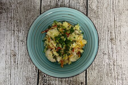 Филе куриное с овощами и кускусом