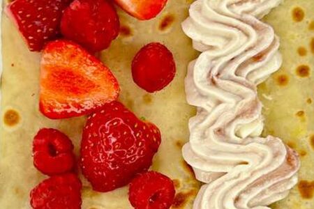 Маскарпоне и ягоды