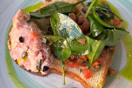 Риет из лосося и томата