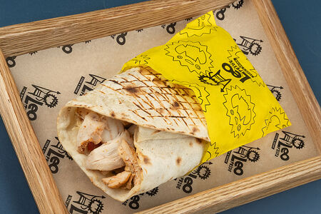 Шаверма с курицей Греческая Сувлаки