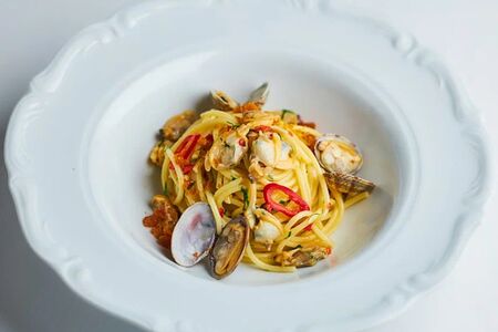 Спагетти с вонголе и боттаргой