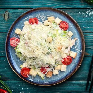 Цезарь с курицей