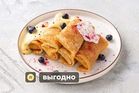 Большая порция блинчиков юдзу и кремом маскарпоне