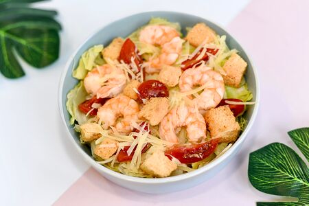 Цезарь боул с креветками