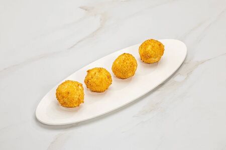 Крокеты бекон, креветка, моцарелла