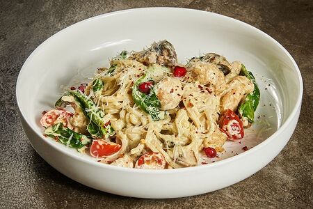 Лапша домашняя с куриным филе и грибами