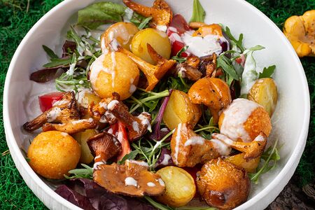 Тёплый салат