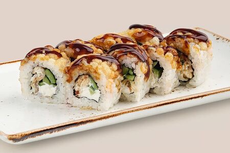 Ролл с угрем и хрустящими шариками