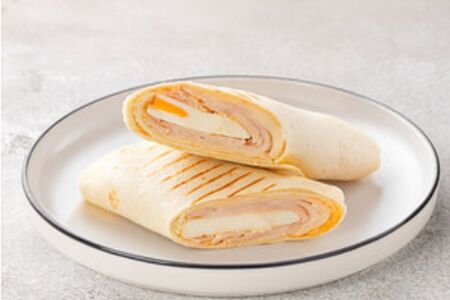 Ролл с ветчиной и яйцом