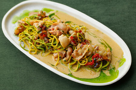 Спагетти с гребешком и беконом