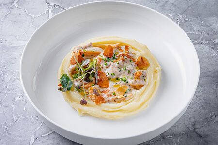 Строганов из трубача с лисичками