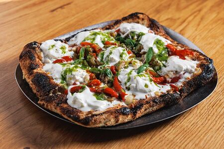 Римская пицца со страчателлой