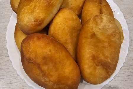 Пирожки с картошкой (жареные)