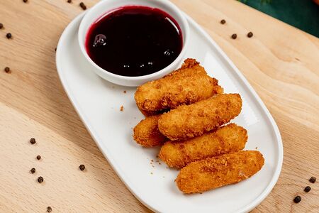 Жареный сыр Моцарелла 