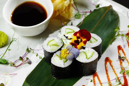 Ролл с огурцом