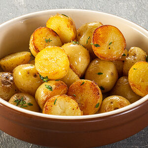 Картофель, обжаренный с чесноком и тимьяном