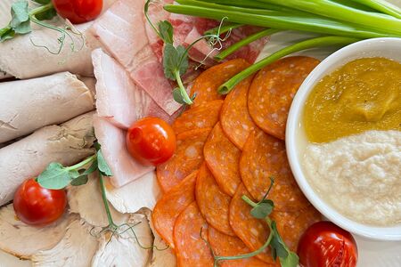 Мясная тарелка