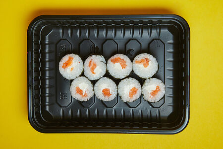 С лососем и сыром ролл