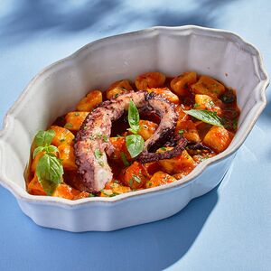 Осьминог с ньокками по-сицилийски
