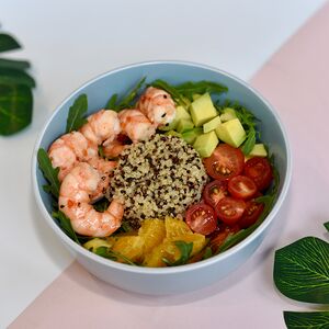 Фитнес боул с киноа и креветками