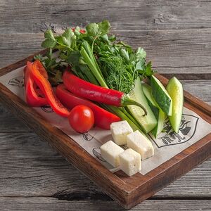 Сезонные овощи и зелень