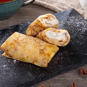 Блин с творогом и изюмом