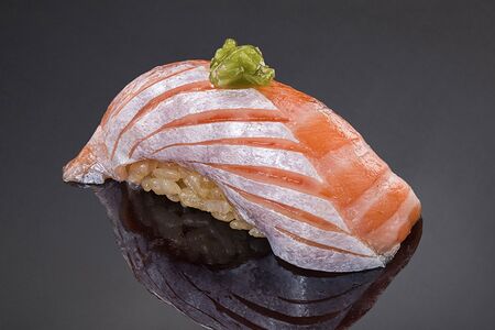 Лосось брюшко с маринованным стеблем васаби