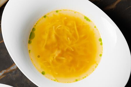 Лапша по-татарски на курином бульоне