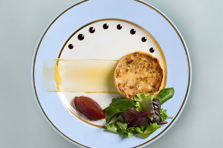 Киш Лорен с грудинкой поросенка