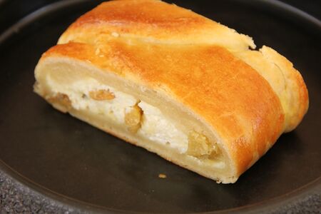 Косичка с творогом 