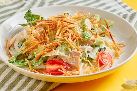 Салат с кальмаром и куриным филе