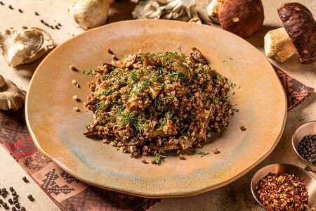 Гречка с вешенками и белыми грибами