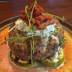 Бифштекс с сыром Страчателла