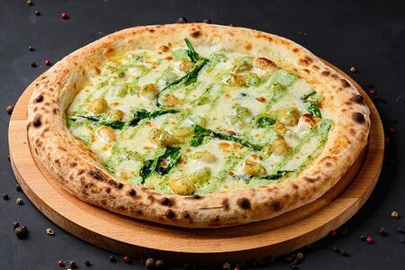 Пицца с гребешком и креветками