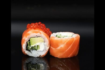 Ролл Филадельфия с красной икрой