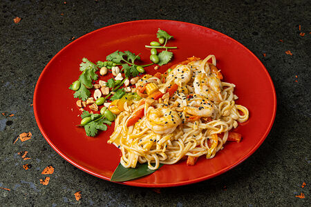 Лапша Том ям с креветками